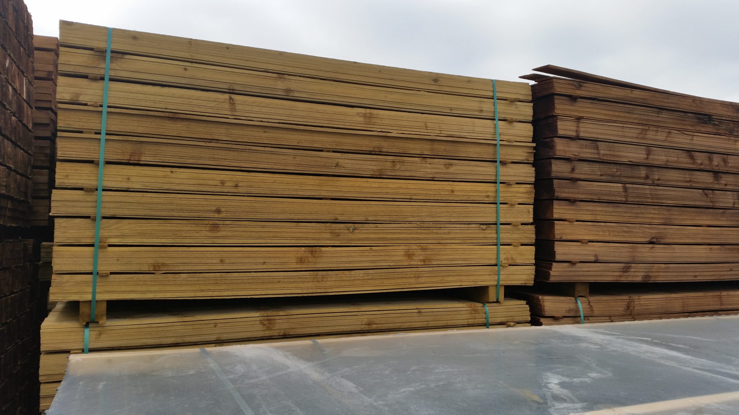 Feather edge Boards Bulk trade pack Oakdale Fencing